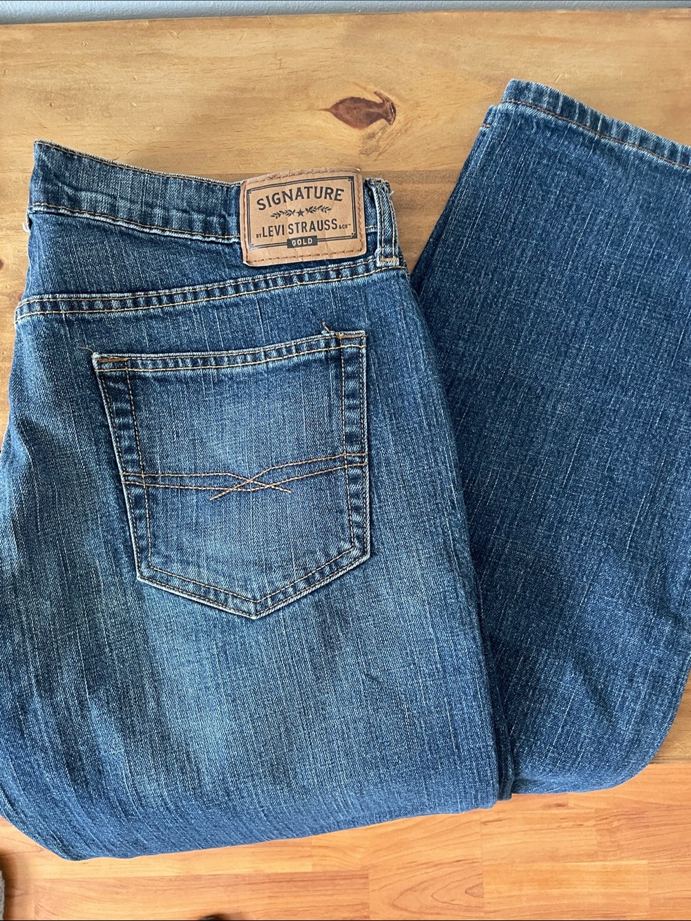 Signature Relaxed Levi Strauss Men’s Jeans